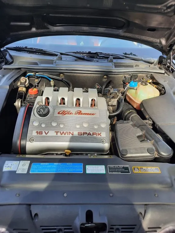 Alfa Romeo 166