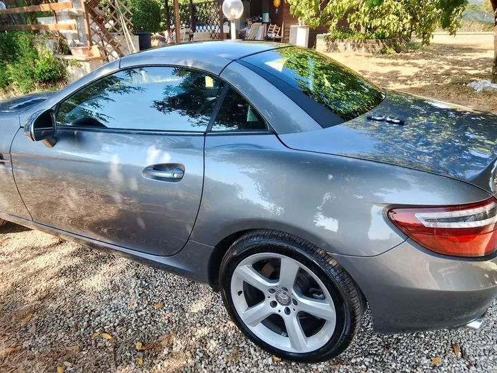 Mercedes-Benz SLK 200