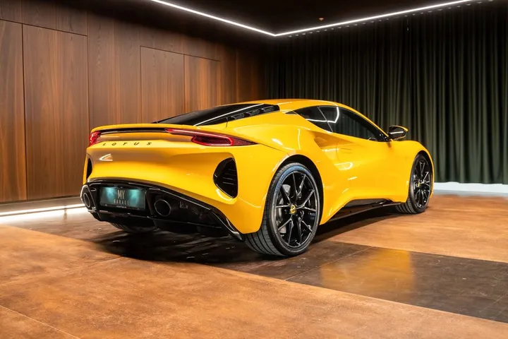 Lotus Emira