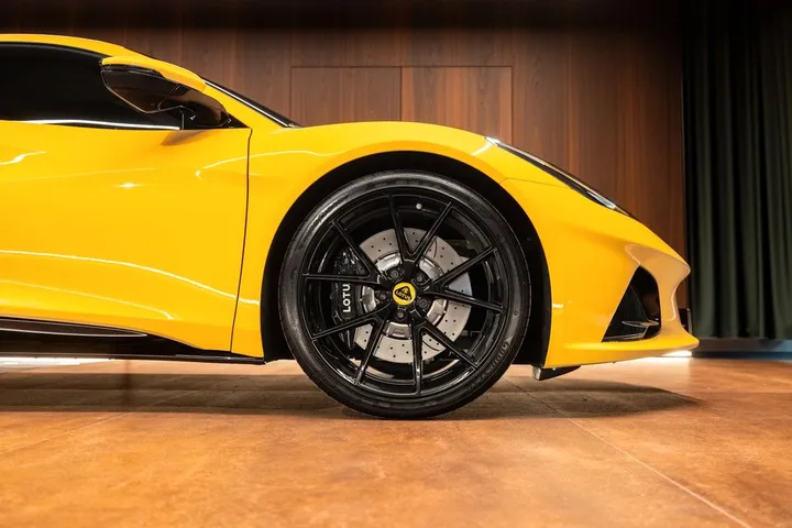Lotus Emira