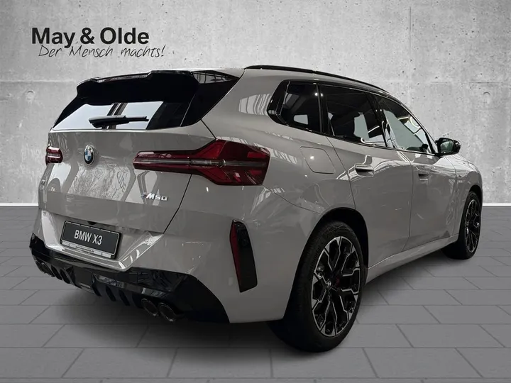 BMW X3 M50