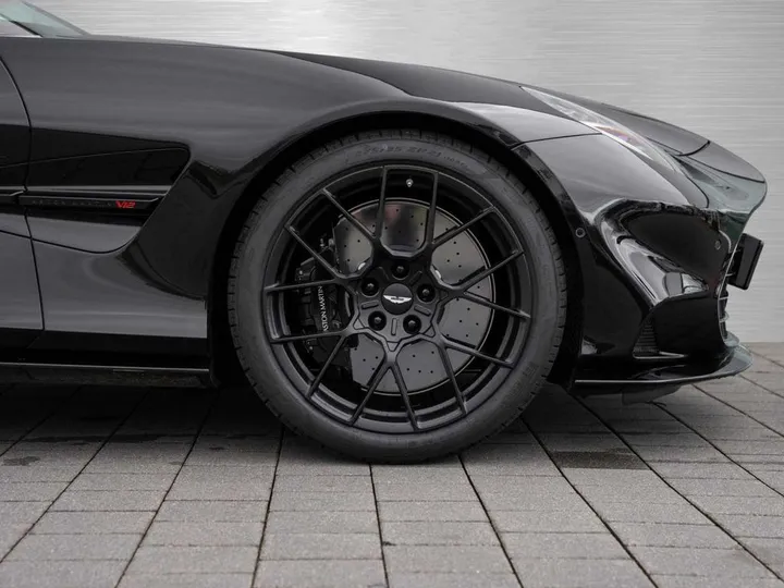 Aston Martin Vanquish
