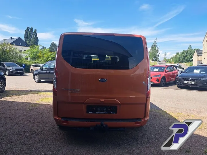 Ford Tourneo Custom