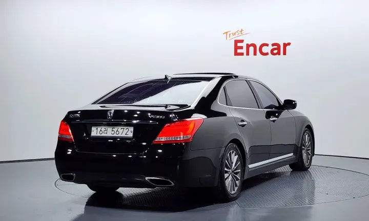 Hyundai Equus