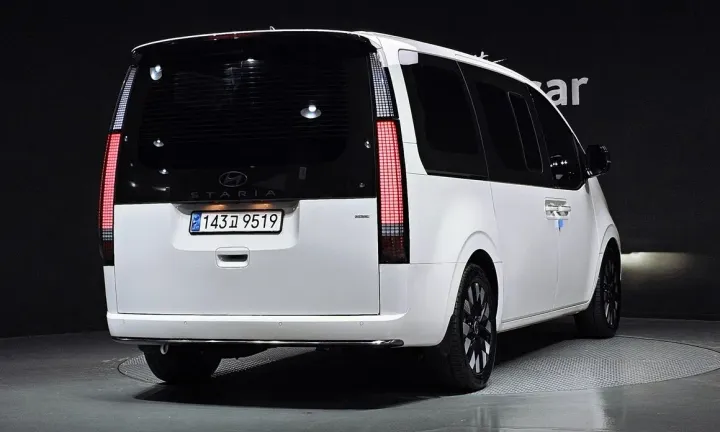 Hyundai Staria