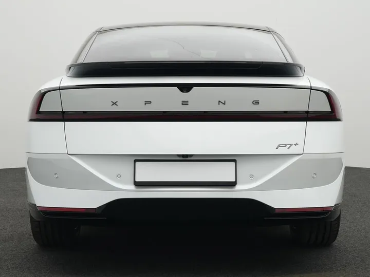XPENG P7