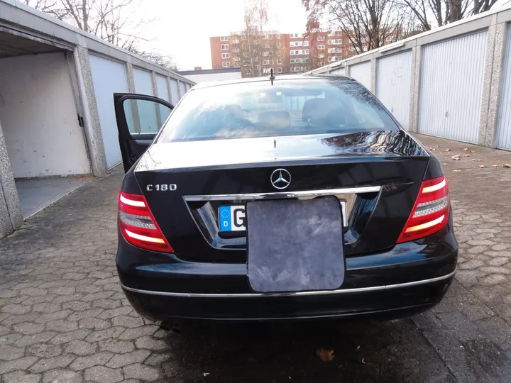 Mercedes-Benz C 180