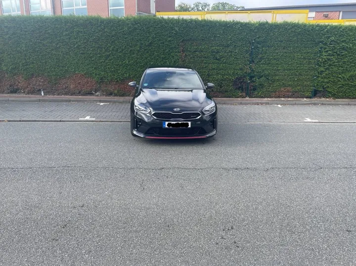 Kia pro cee'd / ProCeed