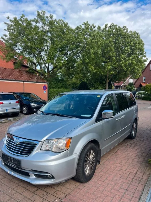 Lancia Voyager