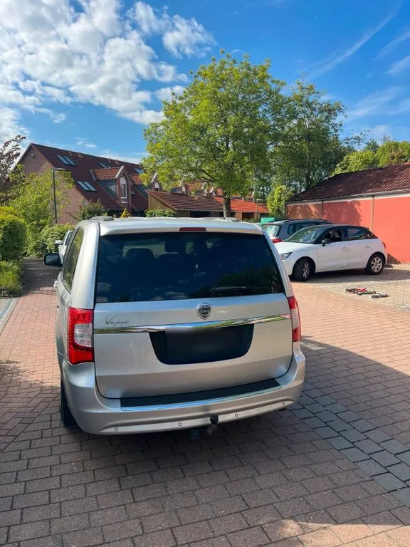 Lancia Voyager