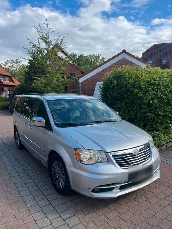 Lancia Voyager
