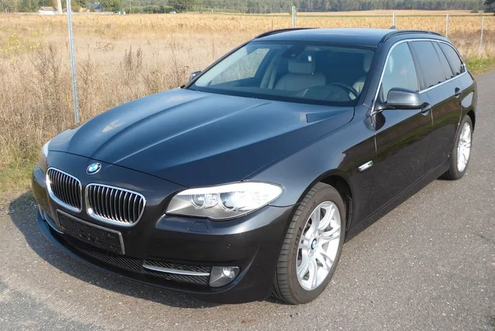 BMW 528