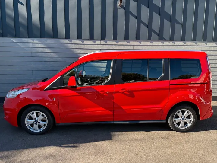Ford Grand Tourneo