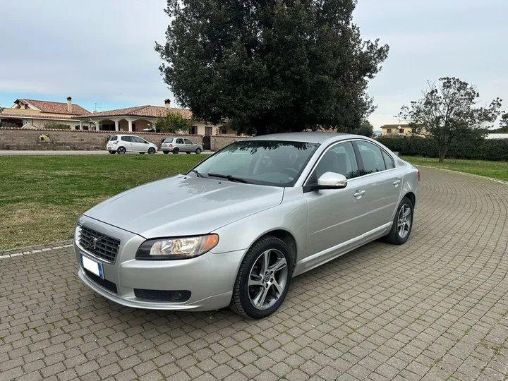 Volvo S80