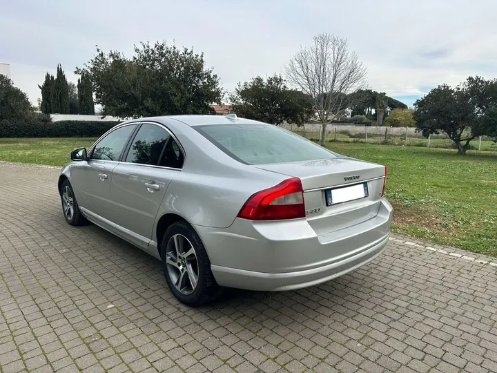 Volvo S80