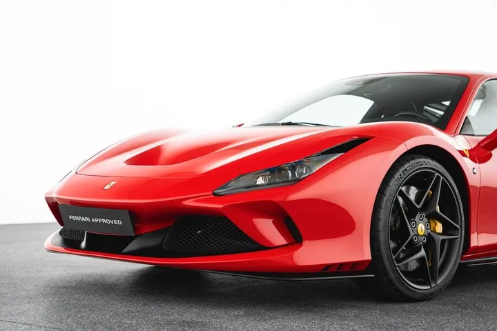 Ferrari F8