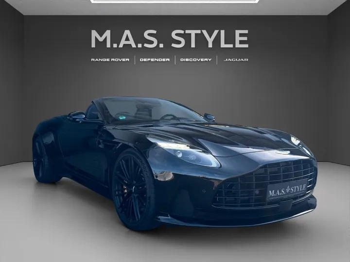 Aston Martin DB12