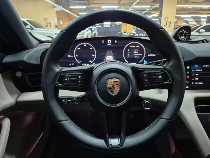 Porsche Taycan