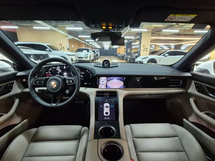 Porsche Taycan