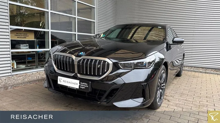 BMW i5