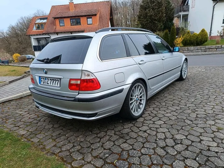 BMW 325