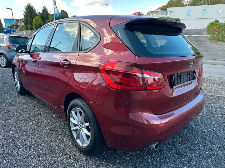 BMW 218