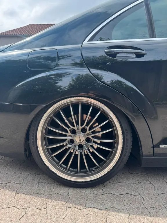 Mercedes-Benz S 320