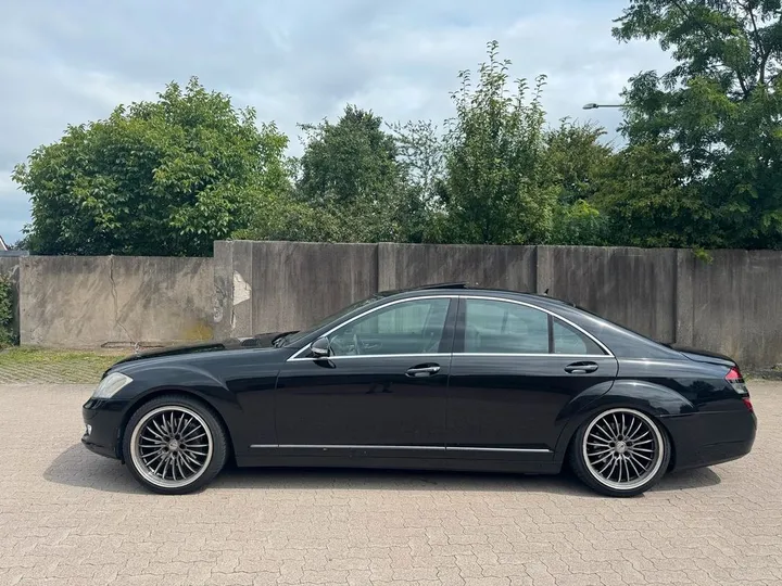 Mercedes-Benz S 320