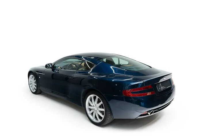 Aston Martin DB9