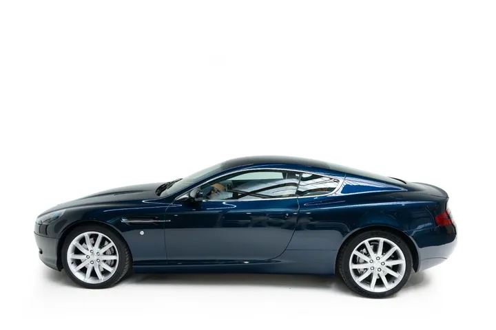 Aston Martin DB9
