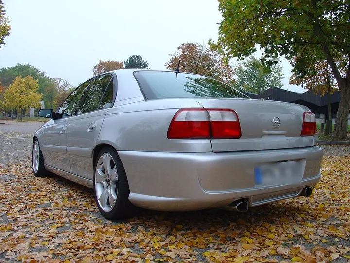 Opel Omega