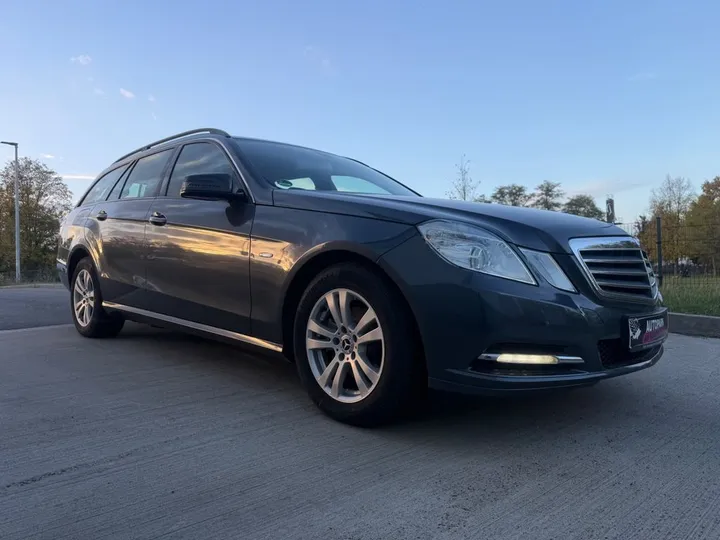 Mercedes-Benz E 200