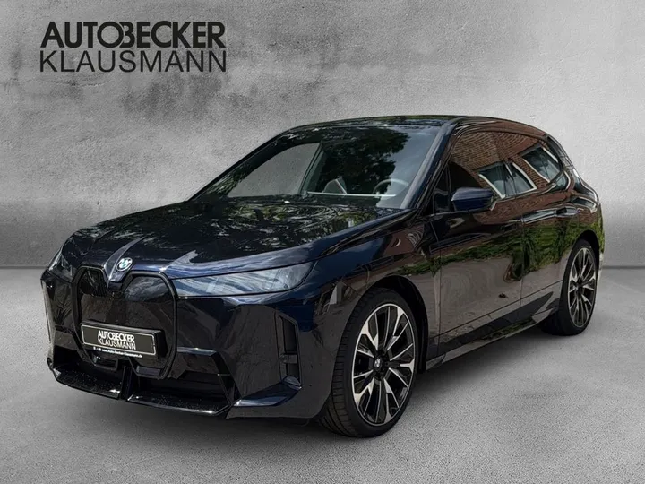 BMW iX