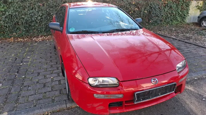 Mazda 323