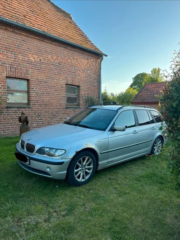 BMW 320