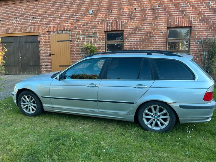 BMW 320
