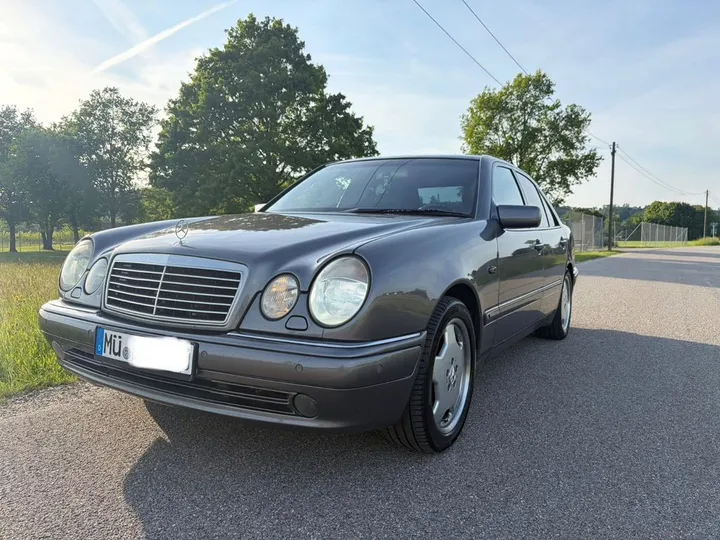 Mercedes-Benz E 430