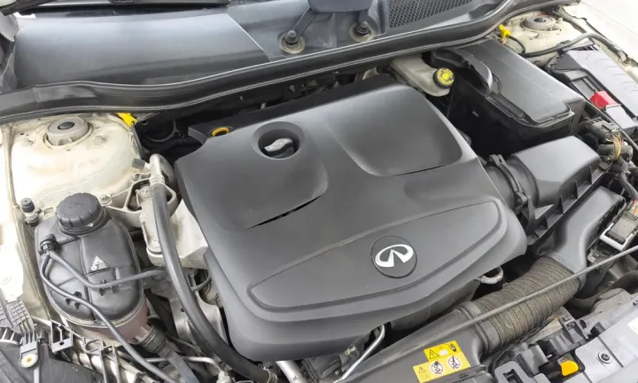 Infiniti Q30