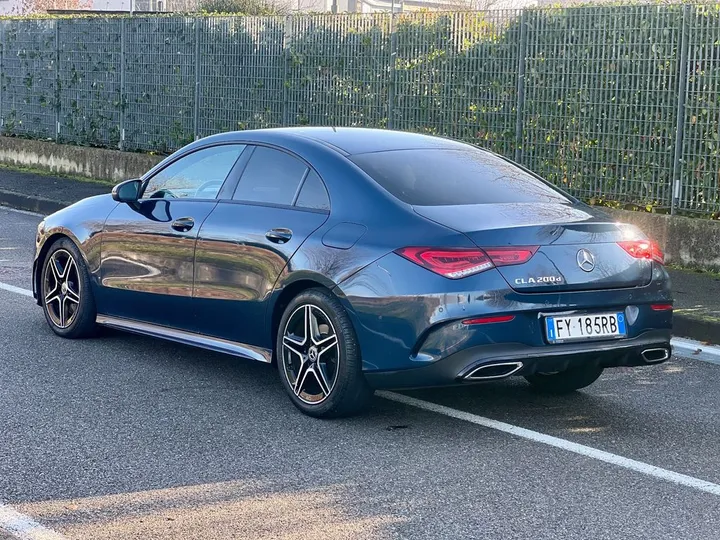 Mercedes-Benz CLA 200