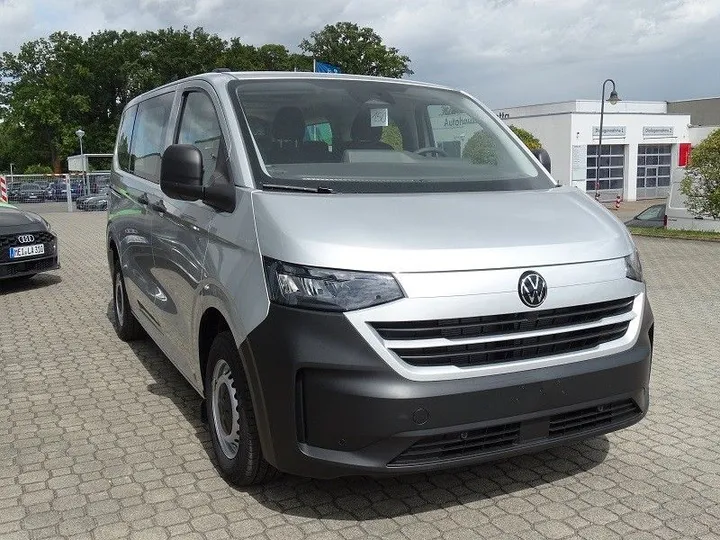 Volkswagen T7 Kombi