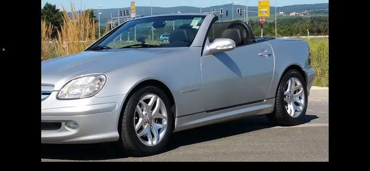 Mercedes-Benz SLK 230