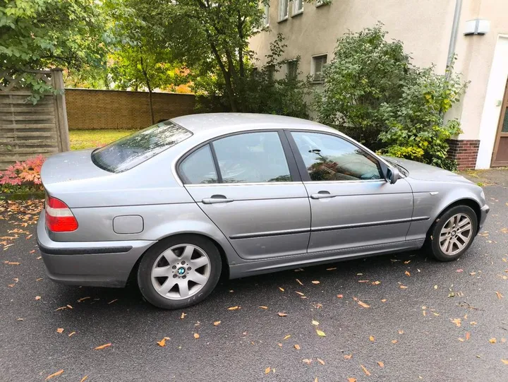 BMW 320