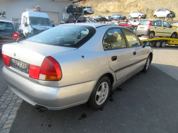 Mitsubishi Carisma