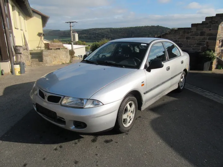 Mitsubishi Carisma