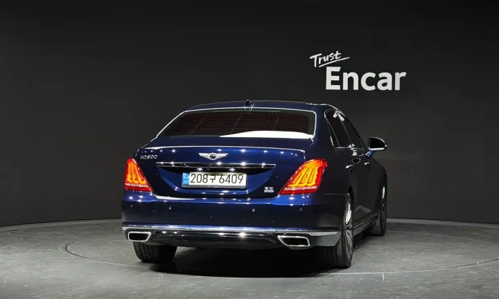 Genesis EQ900