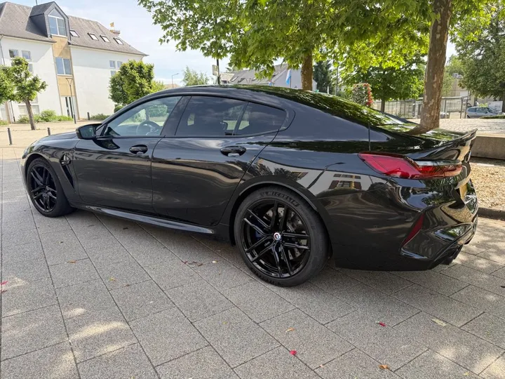 BMW M8