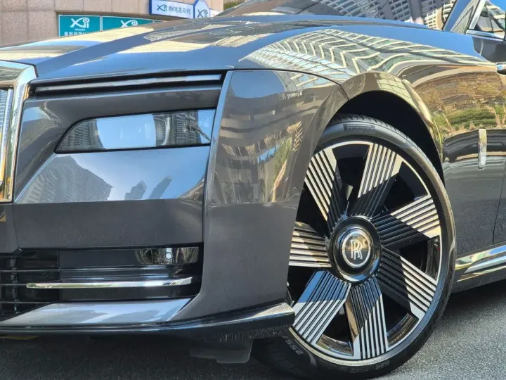 Rolls-Royce Spectre