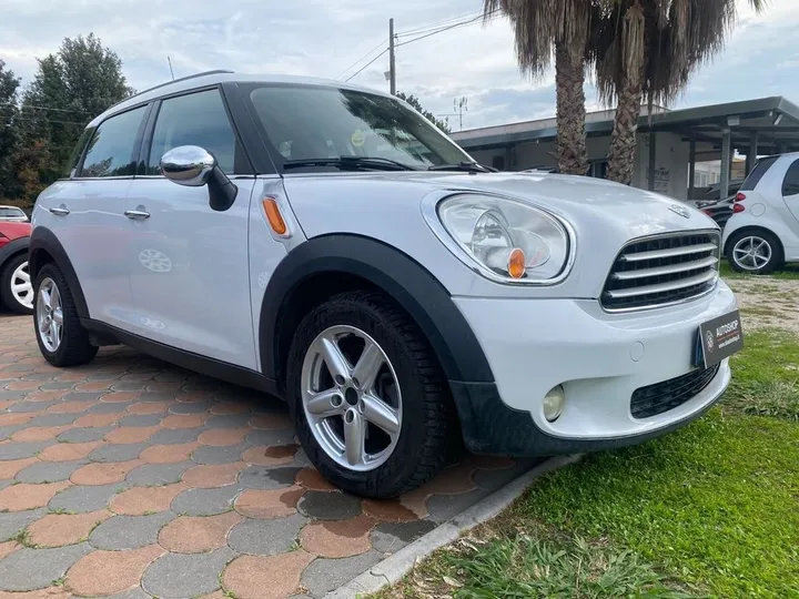 MINI Countryman D (Cooper)