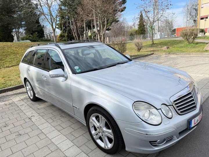 Mercedes-Benz E 280