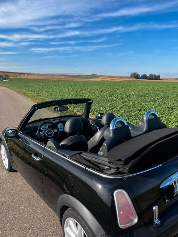 MINI Cooper Cabrio